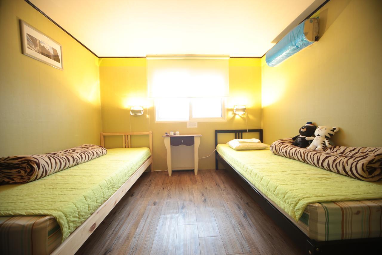 Comeinn Guesthouse Hongdae - Female Only Seul Exterior foto
